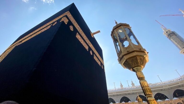 Your Sacred Journey Begins Here: Complete Guide to Umrah Services from Pakistan